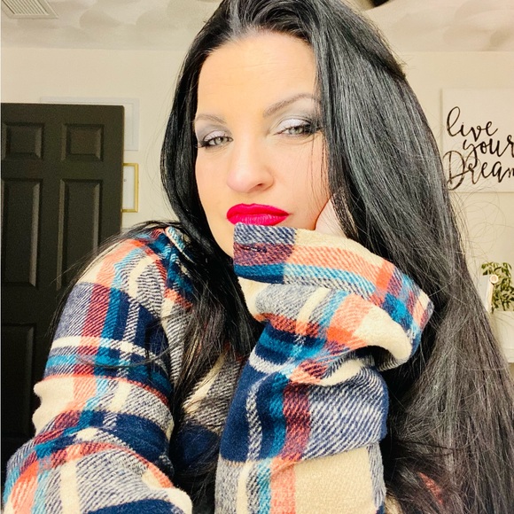 🌿🌸🌙✨🦋 @wildheartgypsy is LIVE NOW! Charlotte is LIVE—Come Shop My Style! 🦋✨🌙🌸🌿 - Picture 3 of 11